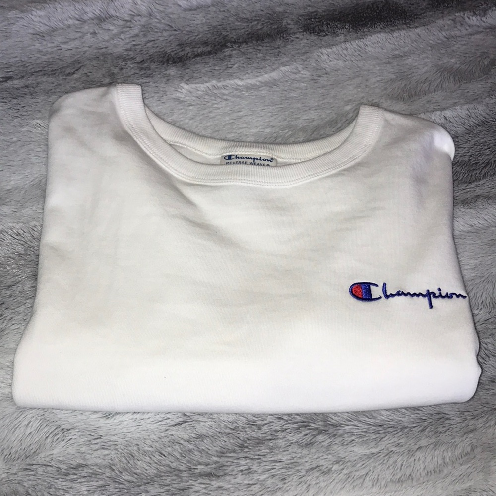 cropped champion shirt